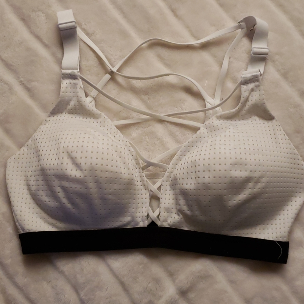 Strappy VS Sports Bra